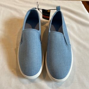 West Loop Slip On Sneakers Sz L 9/10 Blue Memory Foam Shoes